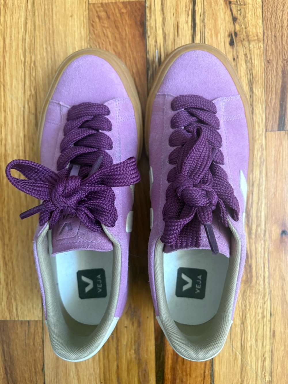 Veja Campo Bold in Mulberry Pierre - Picture 3 of 6